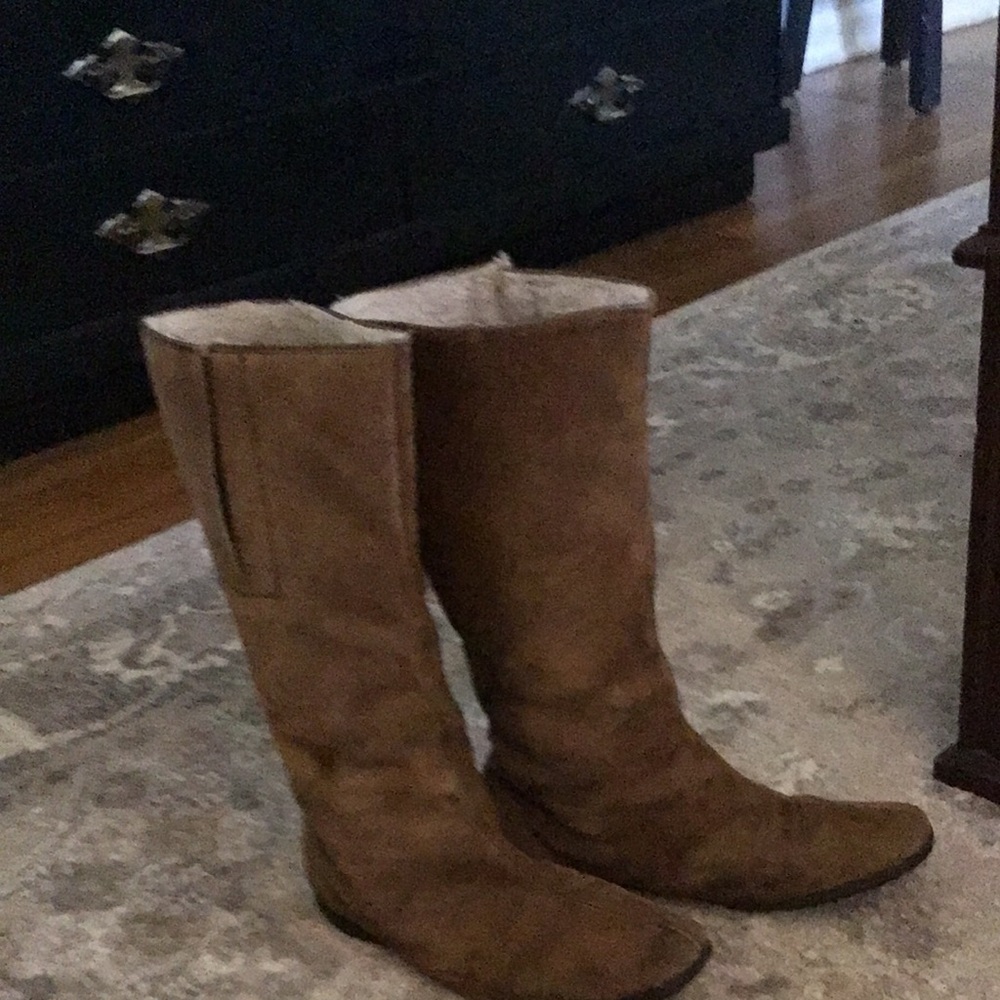 Women’s fur lined Hush Puppies snow boots